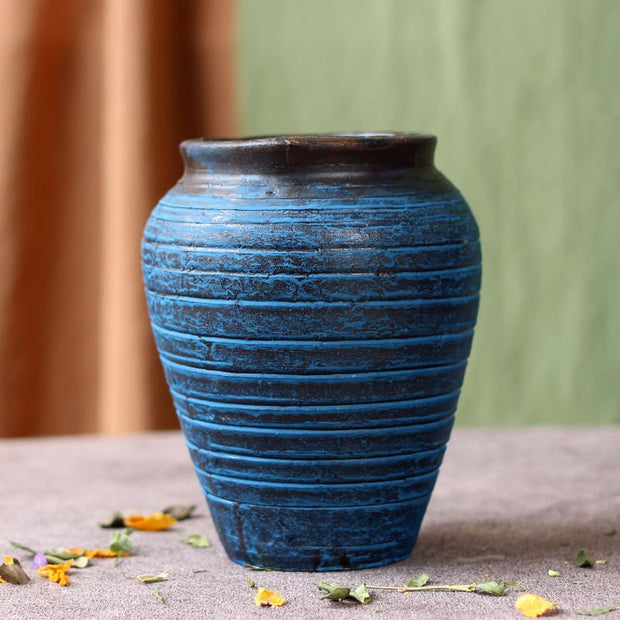 Ceramic Old Vases In The Living Room With Dried Flowers